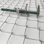 9 Gauge 5ft Chain Link Wire Fencing System Heavy Duty Diamond Hole Cyclone Wire Mesh Fence Rolls
