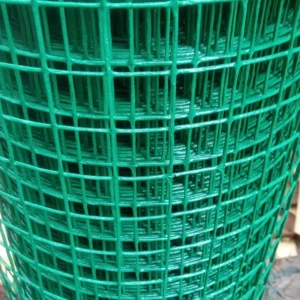 Black PVC Coated Galvanized Steel Welded Wire Mesh Roll 30m Length 12.7mm Square Aperture 1.2m Width Farm Use Cutting