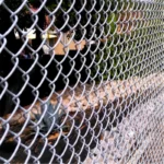 Dingzhou Five Star Metals High Quality PVC Coated Chain Link Mesh Square Hole Iron Wire Cyclone Fence Gate Dingzhou Five Star Metals High Quality PVC Coated Chain Link Mesh Square Hole Iron Wire Cyclone Fence Gate