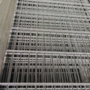Galvanized Iron Steel Welded Mesh Fence Square Hole Design Cut to Size Options Metal Frame Iron Wire Mesh