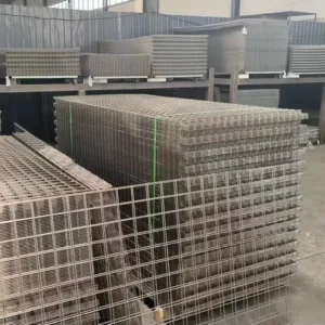 Galvanized Steel Wire Mesh 10x10cm Mesh 1.5mm Wire Welded Wire Netting for Wall Reinforcement