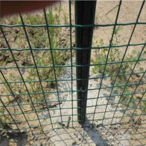 Galvanized Welded Wire Mesh Panel Hot Dipped Iron Wire Fence for Industrial Use Rabbit Wire with Steel Frame