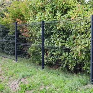 High Strength Triangular Bending 3D Curved Welded Wire Mesh Fence for Garden Security Use 3D Fence
