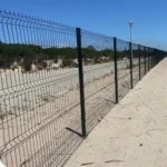 Outdoor 3D Curved Guard Fencing PVC Coated Wire Mesh Peach Shape Post Durable Modern Fence Panel