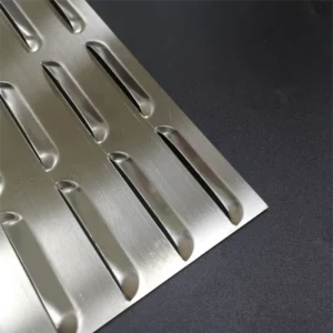 Stainless Steel Perforated Metal Mesh With Louver Punching Mesh As Decoration